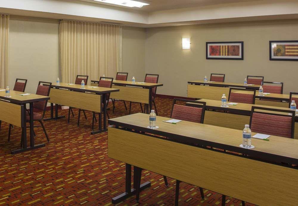 Готель Courtyard By Marriott Orlando Airport Екстер'єр фото