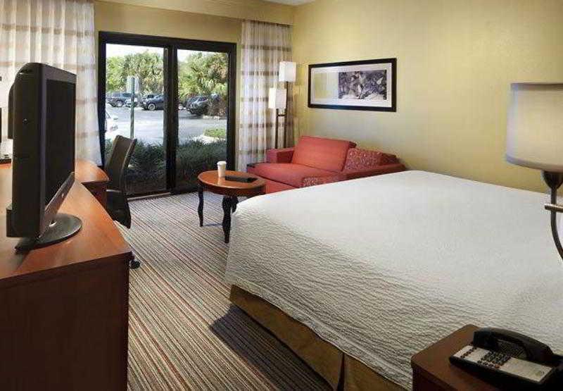 Готель Courtyard By Marriott Orlando Airport Екстер'єр фото