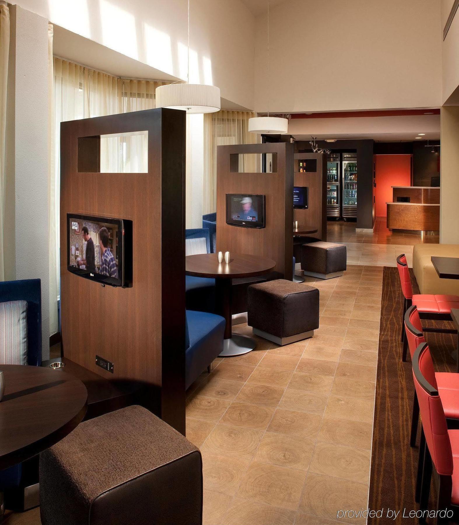Готель Courtyard By Marriott Orlando Airport Екстер'єр фото