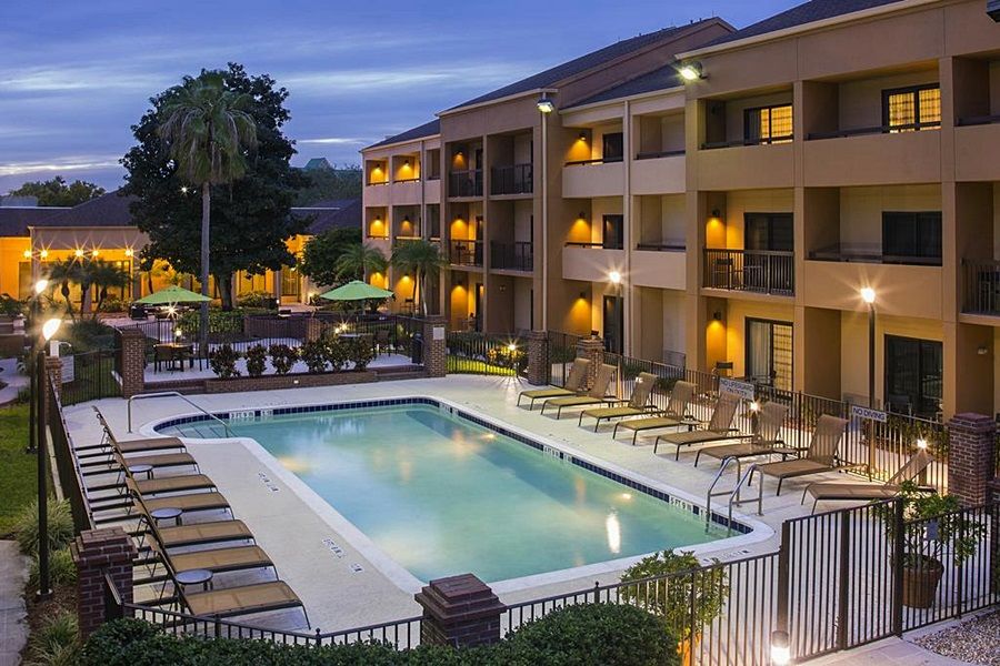 Готель Courtyard By Marriott Orlando Airport Екстер'єр фото