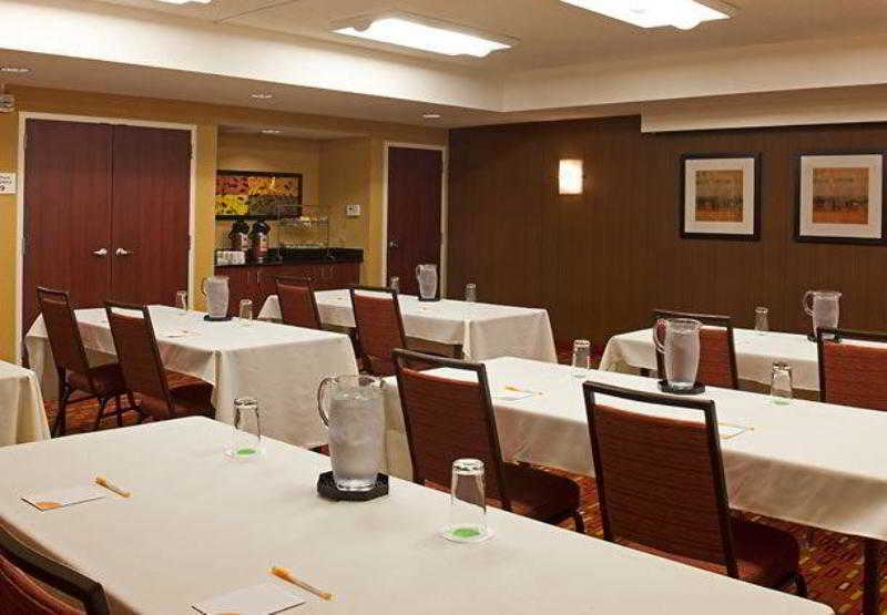 Готель Courtyard By Marriott Orlando Airport Екстер'єр фото